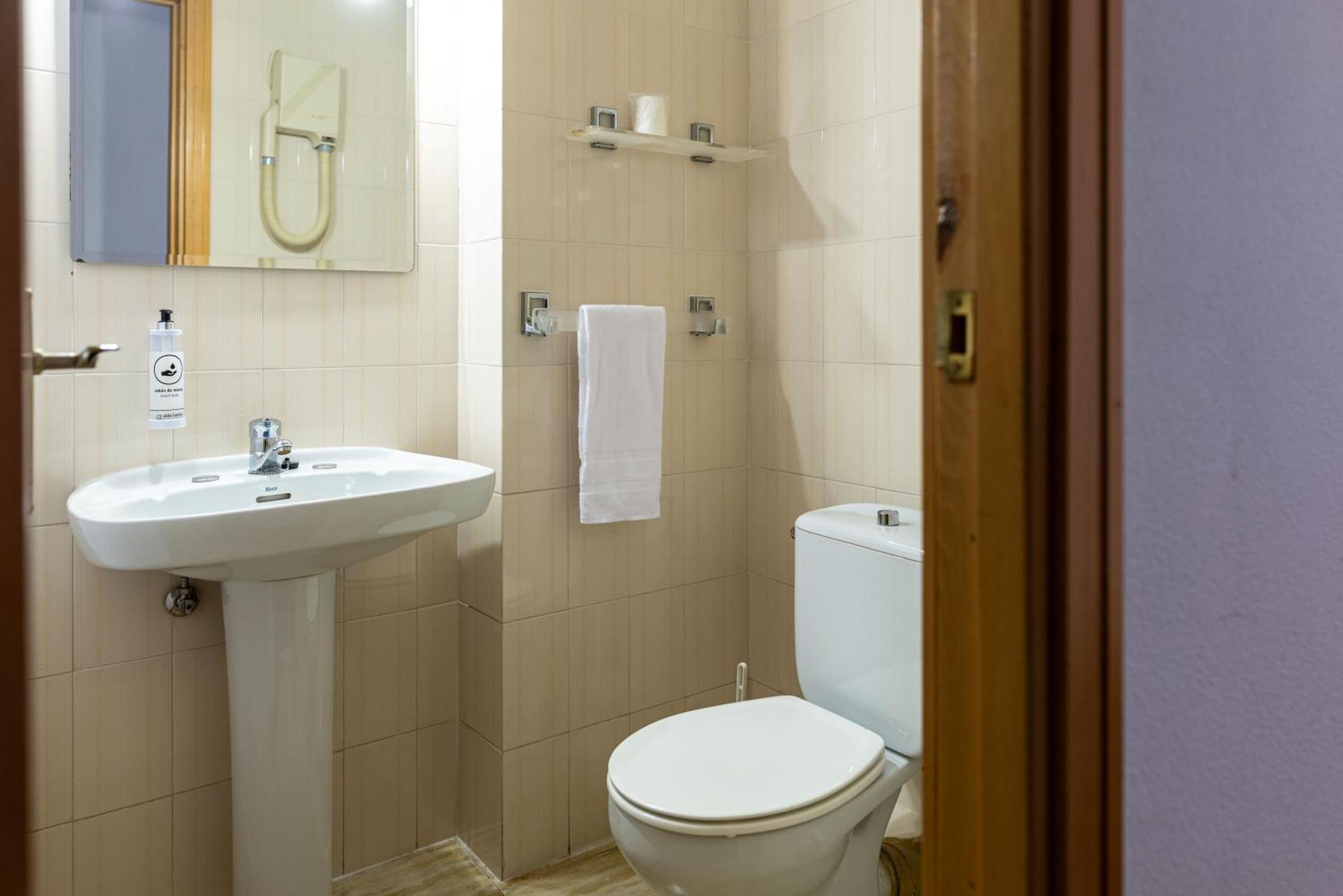 Hotel Alda גיחואלו מראה חיצוני תמונה